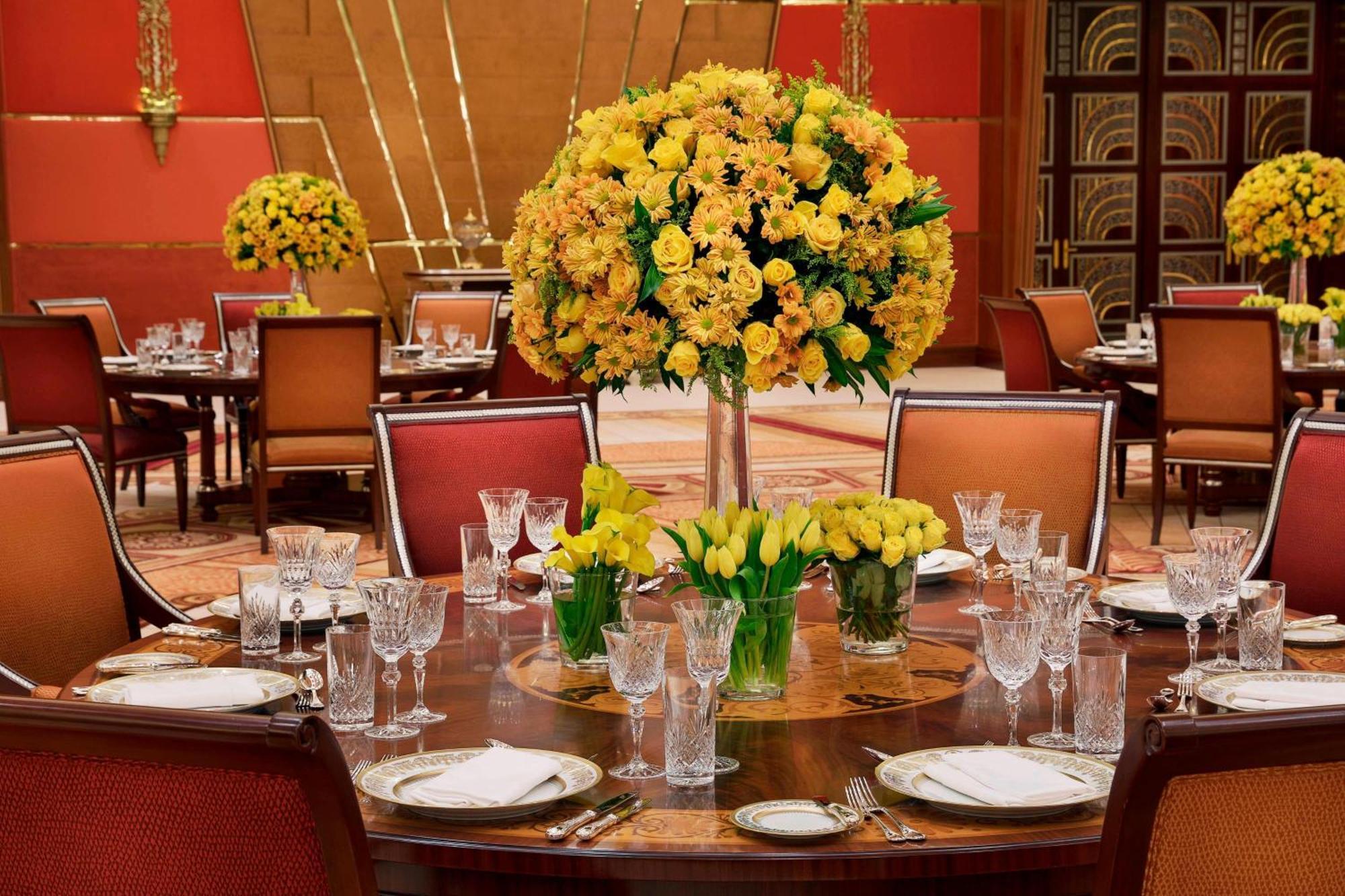 The Ritz-Carlton Jeddah Hotel Exterior foto The Imperial Restaurant